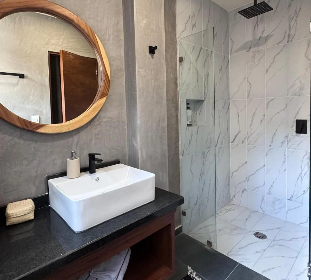 Luxury Apartment 2 Bed 2 Bath With Private Jacuzzi 图卢姆